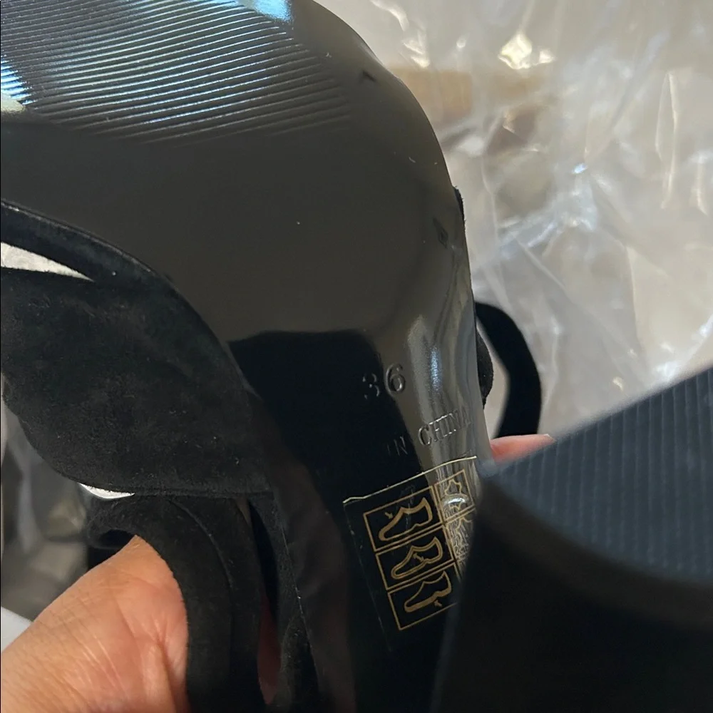 NIB The Mode Collective Black Suede Heels